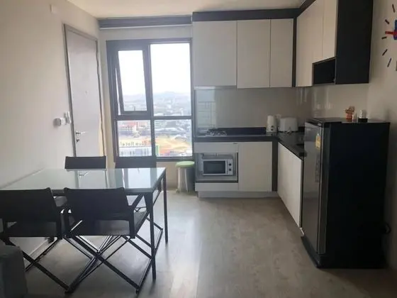 2-Bedroom Condo with Sea View