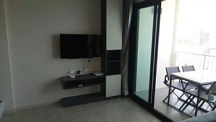 2-Bedroom Condo with Sea View