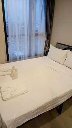 2-Bedroom Condo with Sea View