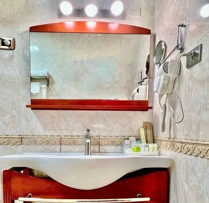 Standard Tek Büyük Yataklı Oda