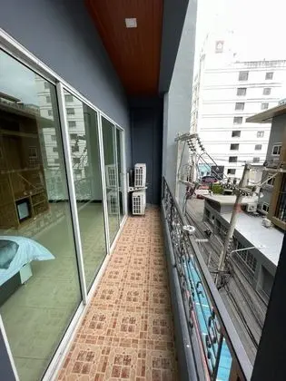 Tek Büyük Yataklı Oda, Balkon