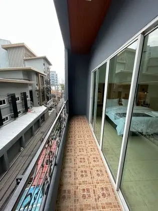 Tek Büyük Yataklı Oda, Balkon