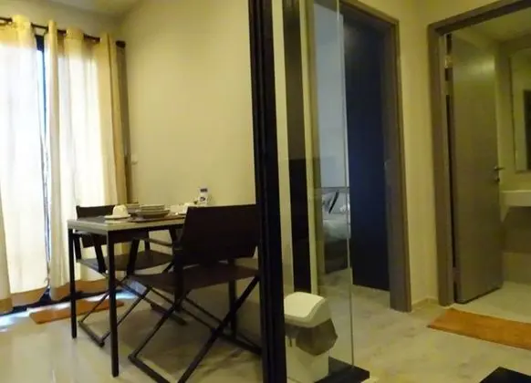 1-Bedroom Condo