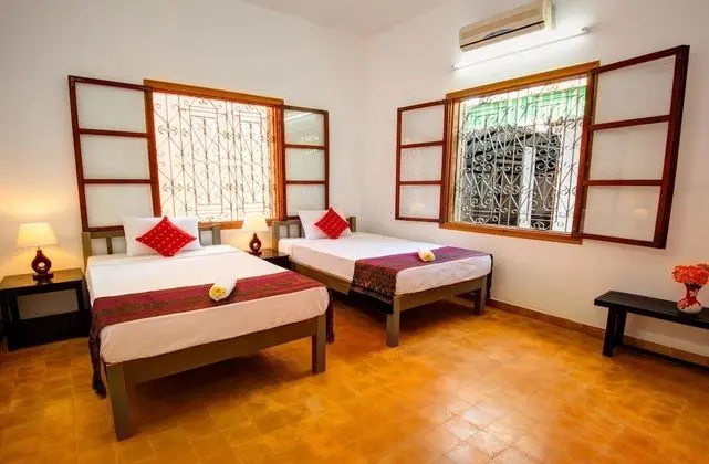 Twin Room with Private Bathroom