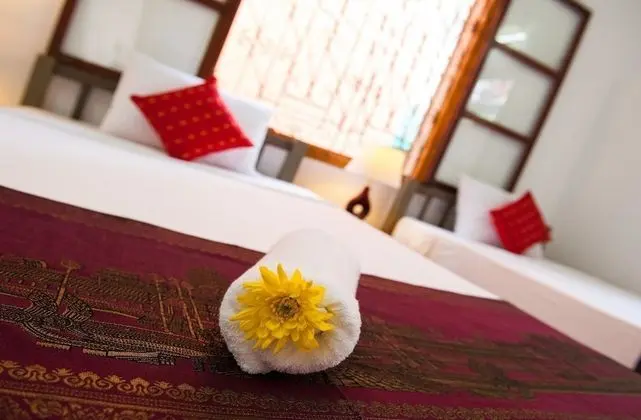 Twin Room with Private Bathroom