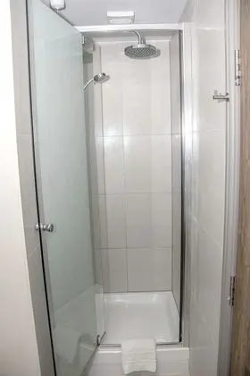 Standard Tek Büyük Yataklı Oda, Banyolu/Duşlu (Small)