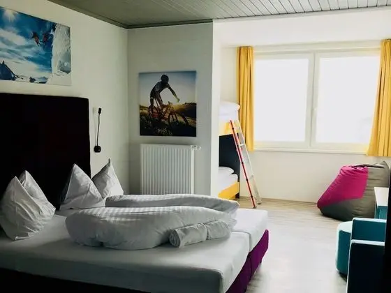 Standard Dört Kişilik Oda