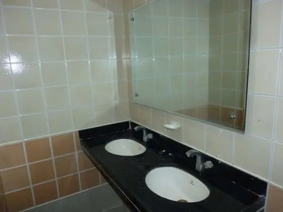 Basic Ortak Ranzalı Oda, Sadece erkekler için, Ortak Banyo