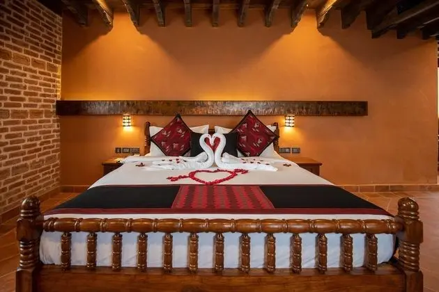 Luxury Oda