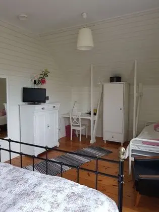 Üç Kişilik Oda, Ortak Banyo