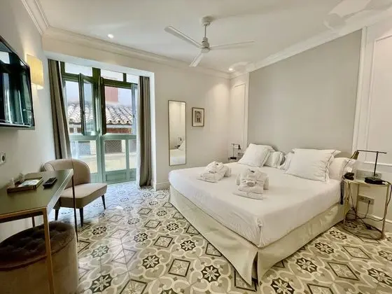 Standard Tek Büyük Yataklı Oda, Şehir Manzaralı