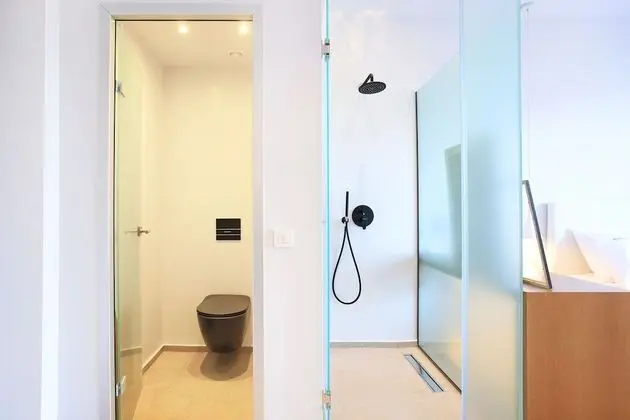 Deluxe Tek Büyük Yataklı Oda, Kısmi Deniz Manzaralı