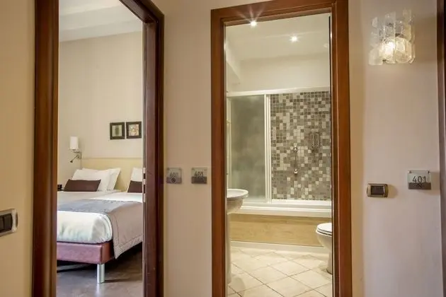 Double Superior Annex Bath