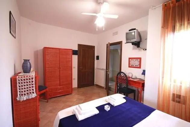 Standard Tek Büyük Yataklı Oda