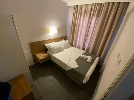 Çift Kişilik, Şehir Manzaralı