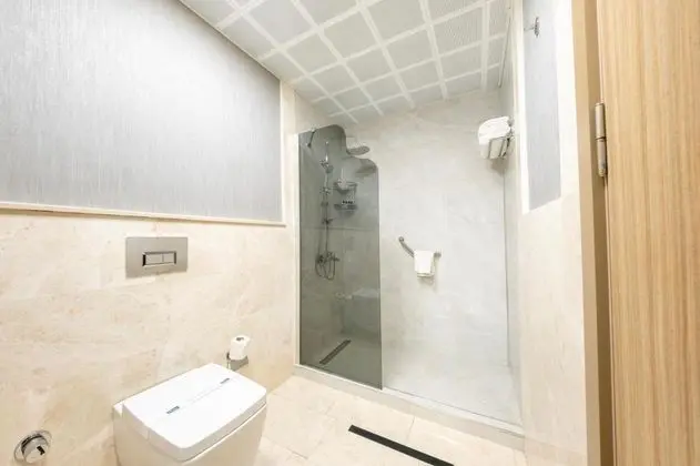 Twin, Şehir Manzaralı