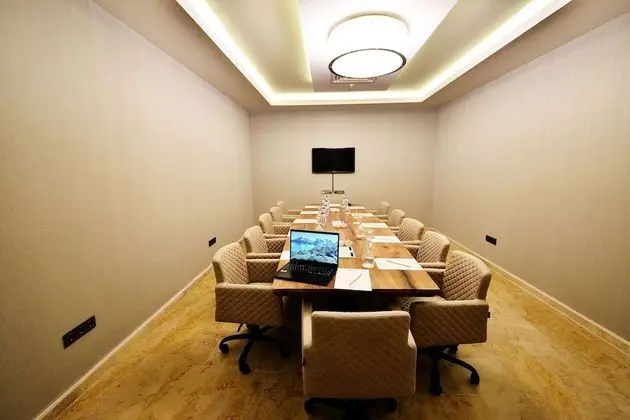 Toplantı salonu/imkânları
