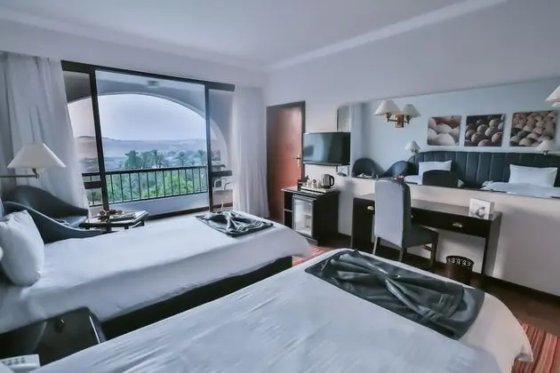Deluxe Tek Büyük veya İki Ayrı Yataklı Oda, Nehir Manzaralı