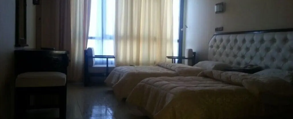 Stüdyo, Koy Manzaralı