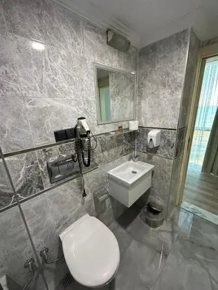 Triple, Şehir Manzaralı
