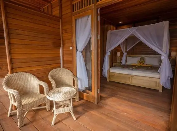 Standard Hillside Room AC