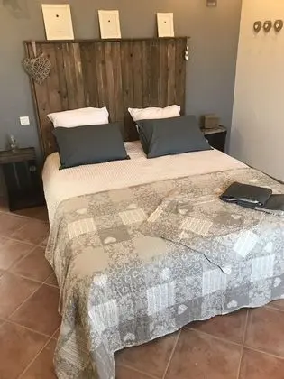 Tek Büyük Yataklı Oda (Le Luberon)