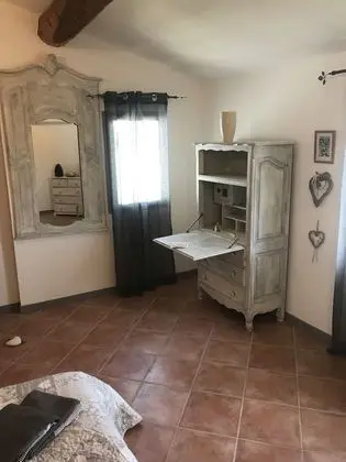 Tek Büyük Yataklı Oda (Le Luberon)