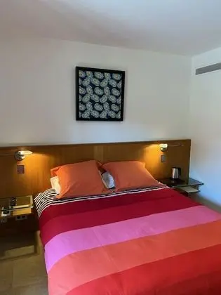 Comfort Tek Büyük Yataklı Oda, Banyolu/Duşlu, Bahçe Manzaralı