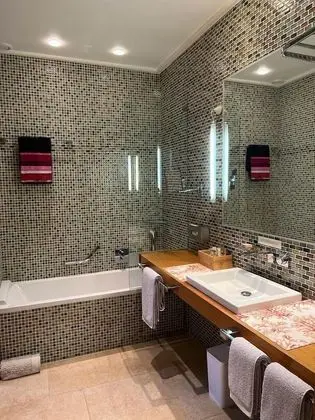 Deluxe Süit, Engellilere Uygun, Banyolu/Duşlu