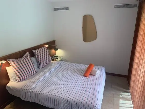 Luxury Tek Büyük Yataklı Oda, Engellilere Uygun, Banyolu/Duşlu
