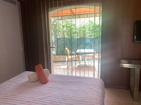Luxury Tek Büyük Yataklı Oda, Engellilere Uygun, Banyolu/Duşlu