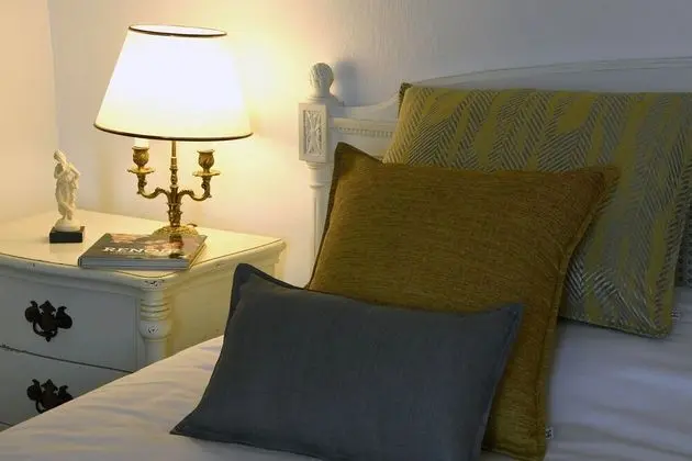 Superior Tek Büyük veya İki Ayrı Yataklı Oda, Özel Banyo, Bahçe Manzaralı (Auguste RENOIR)