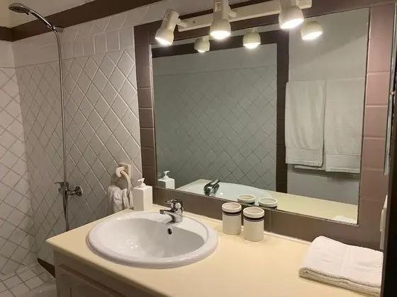 Üç Kişilik Oda (La Treille)