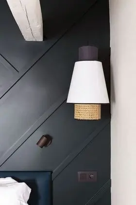 Büyük Yataklı Tek Kişilik Oda