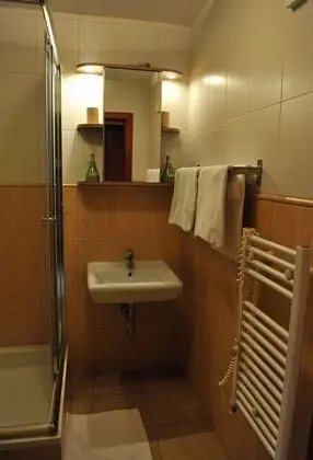 Gallery Tek Büyük Yataklı Oda, 1 En Büyük (King) Boy Yatak, Banyolu/Duşlu