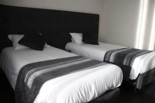 Basic Tek Büyük veya İki Ayrı Yataklı Oda, Balkon