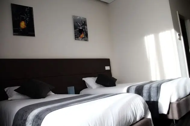 Basic Tek Büyük veya İki Ayrı Yataklı Oda, Balkon