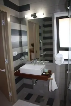 Tek Büyük Yataklı Oda, 1 Çift Kişilik Yatak