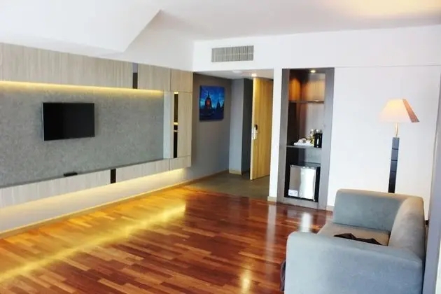 Executive Süit, 1 En Büyük (King) Boy Yatak, Balkon, Havuz Manzaralı