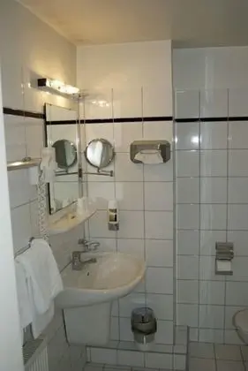 Standard Tek Büyük veya İki Ayrı Yataklı Oda