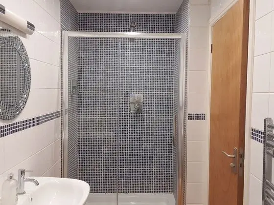Apart Daire, 1 Çift Kişilik Yatak