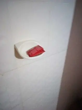Tek Kişilik Oda, Sigara İçilmez