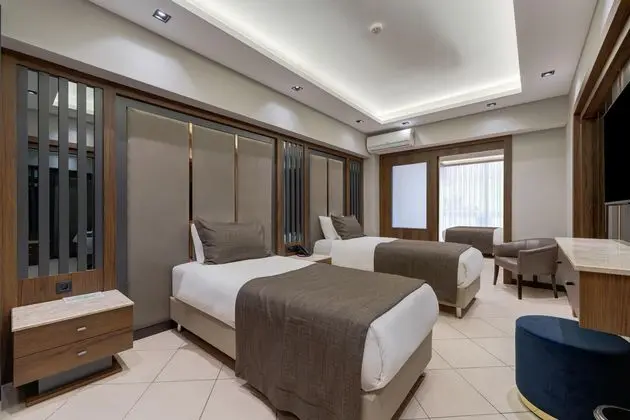 https://images.etstur.com/imgproxy/resize/2560x1440/files/images/hotelImages/etsrooms/519913/Batihan_Beach_Resort___Spa_20260514145645_1.jpg