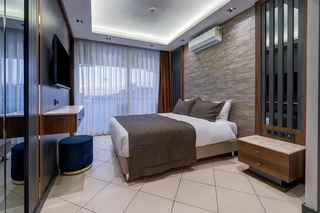 https://images.etstur.com/imgproxy/resize/2560x1440/files/images/hotelImages/etsrooms/519913/Batihan_Beach_Resort___Spa_20260514145803_2.jpg