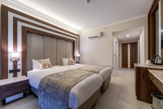 https://images.etstur.com/imgproxy/resize/2560x1440/files/images/hotelImages/etsrooms/519913/Batihan_Beach_Resort___Spa_20260514150209_2.jpg