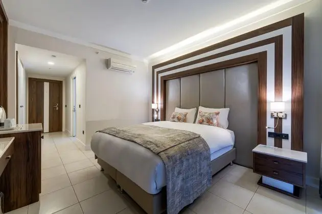 https://images.etstur.com/imgproxy/resize/2560x1440/files/images/hotelImages/etsrooms/519913/Batihan_Beach_Resort___Spa_20260514150800_0.jpg