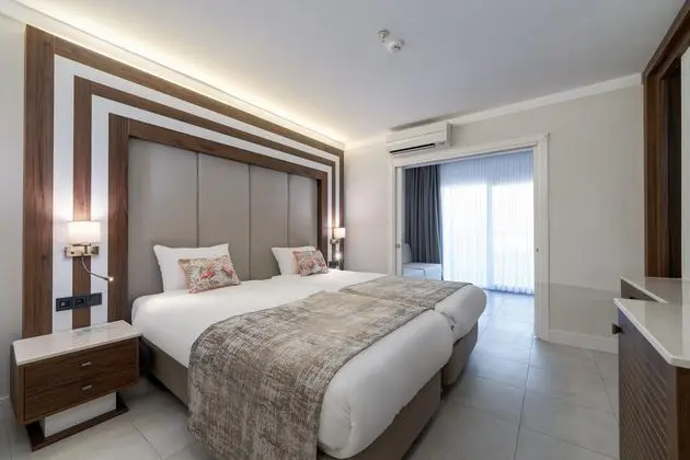 https://images.etstur.com/imgproxy/resize/2560x1440/files/images/hotelImages/etsrooms/519913/Batihan_Beach_Resort___Spa_20260514151945_0.jpg