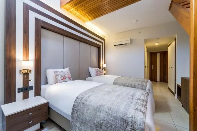 https://images.etstur.com/imgproxy/resize/2560x1440/files/images/hotelImages/etsrooms/519913/Batihan_Beach_Resort___Spa_20260514152544_0.jpg