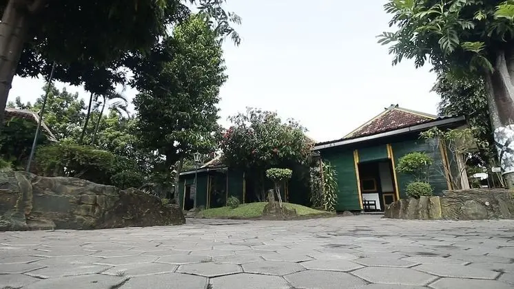 Standard Kır Evi
