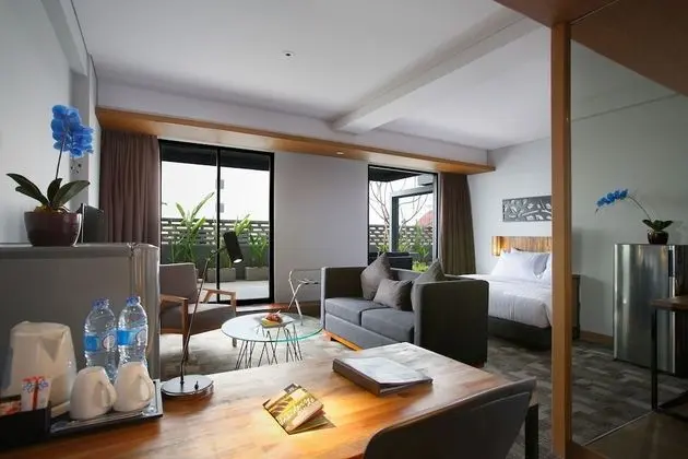 Suite Include Breakfast